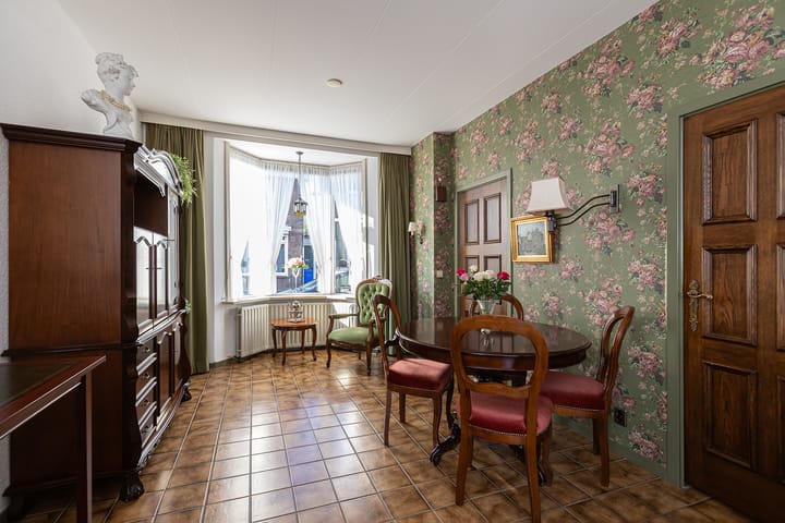 Photo 2 of Admiraal de Ruyterstraat 32