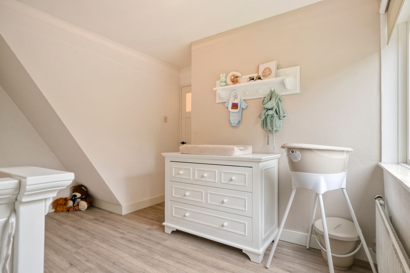 Photo 19 of Floralaan West 210