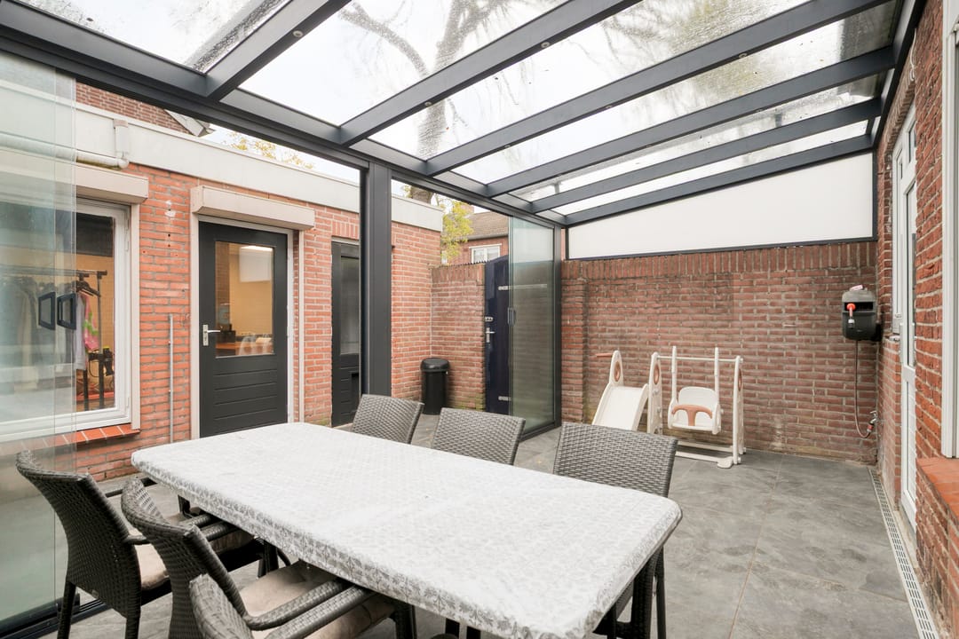 Photo 26 of Floralaan West 210