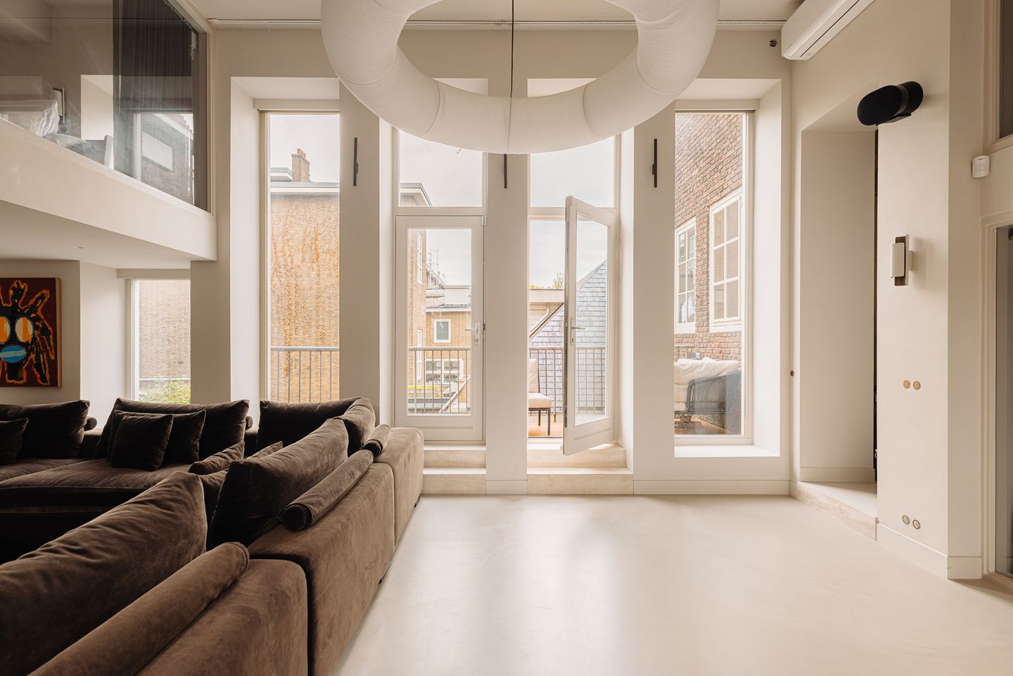 Photo 19 of Van Hilligaertstraat 45
