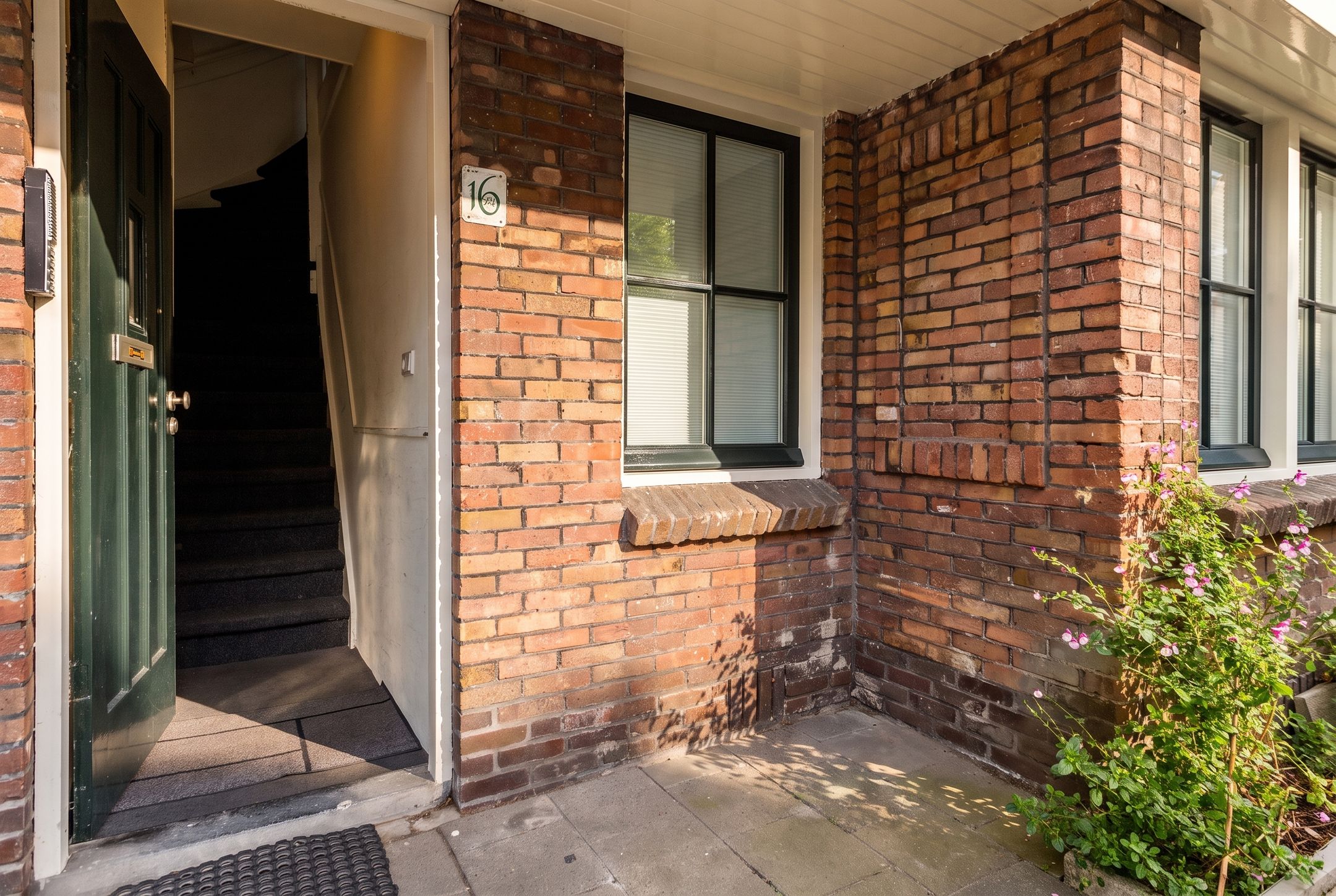 Photo 6 of Duikerstraat 16-B