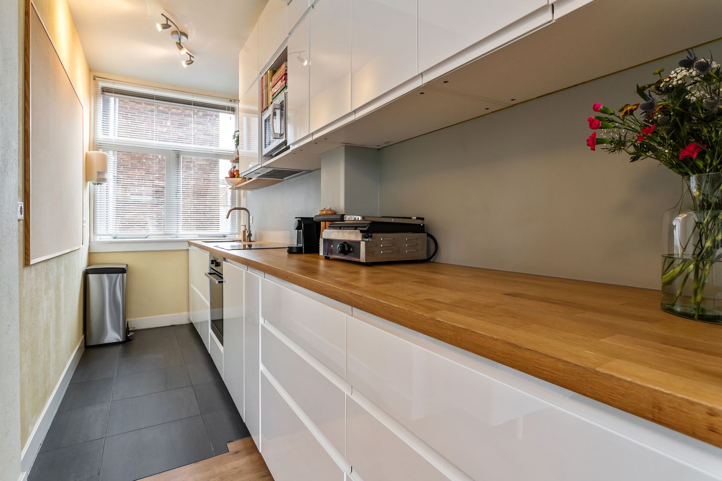 Photo 14 of Duikerstraat 16-B