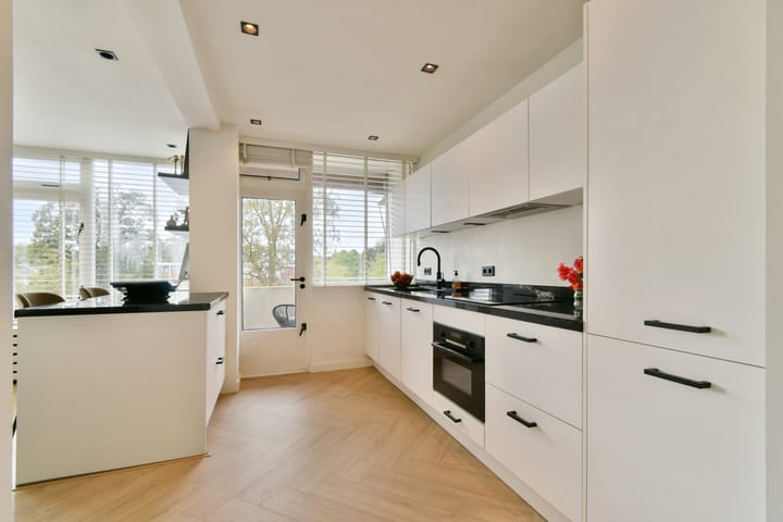 Photo 3 of Van Boshuizenstraat 17