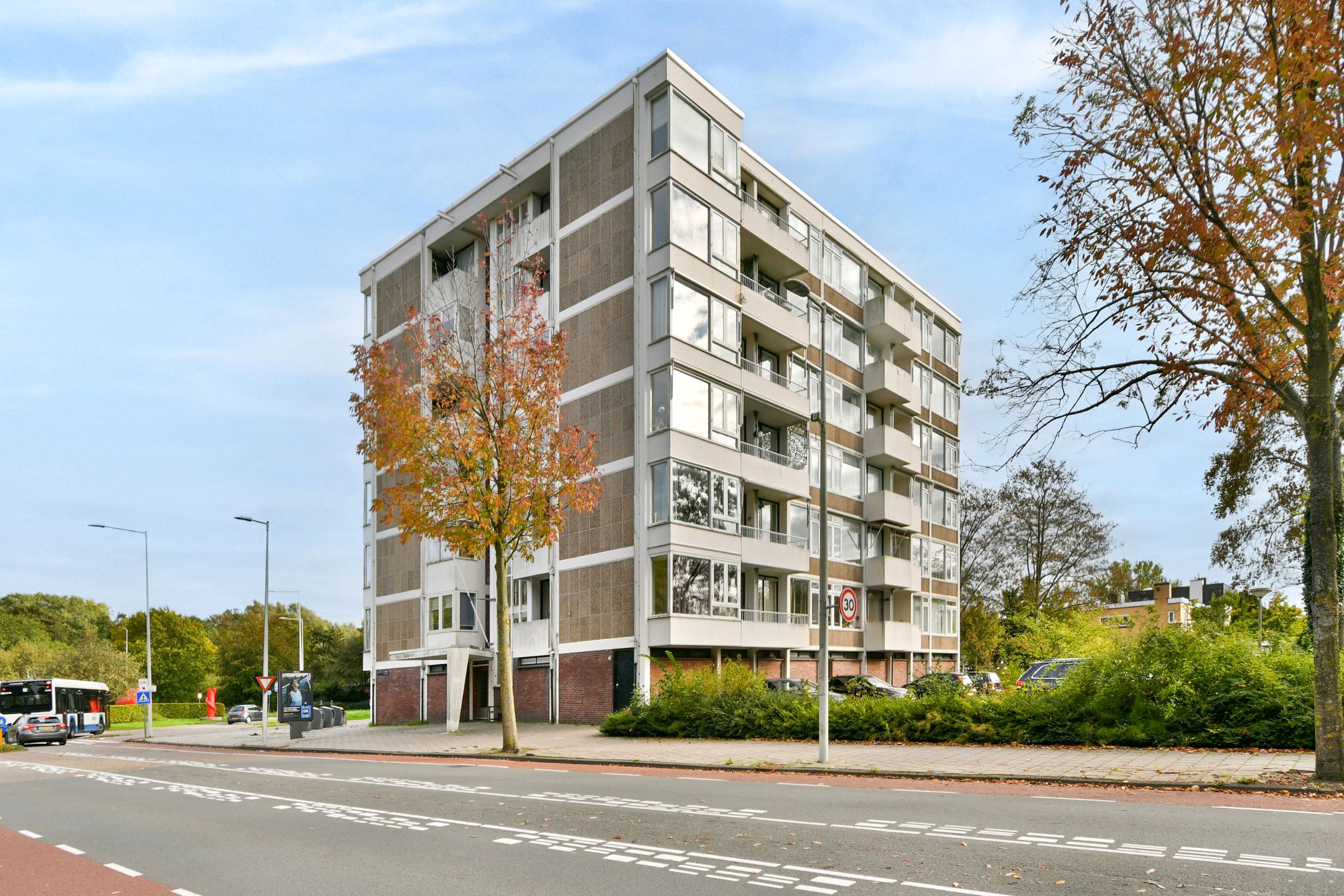 Photo 21 of Van Boshuizenstraat 17