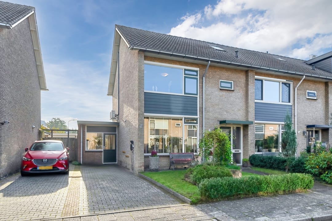 Photo 1 of Carmenstraat 8