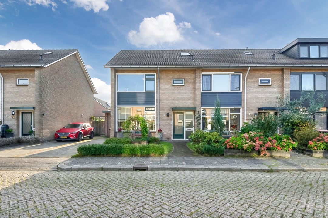 Photo 23 of Carmenstraat 8