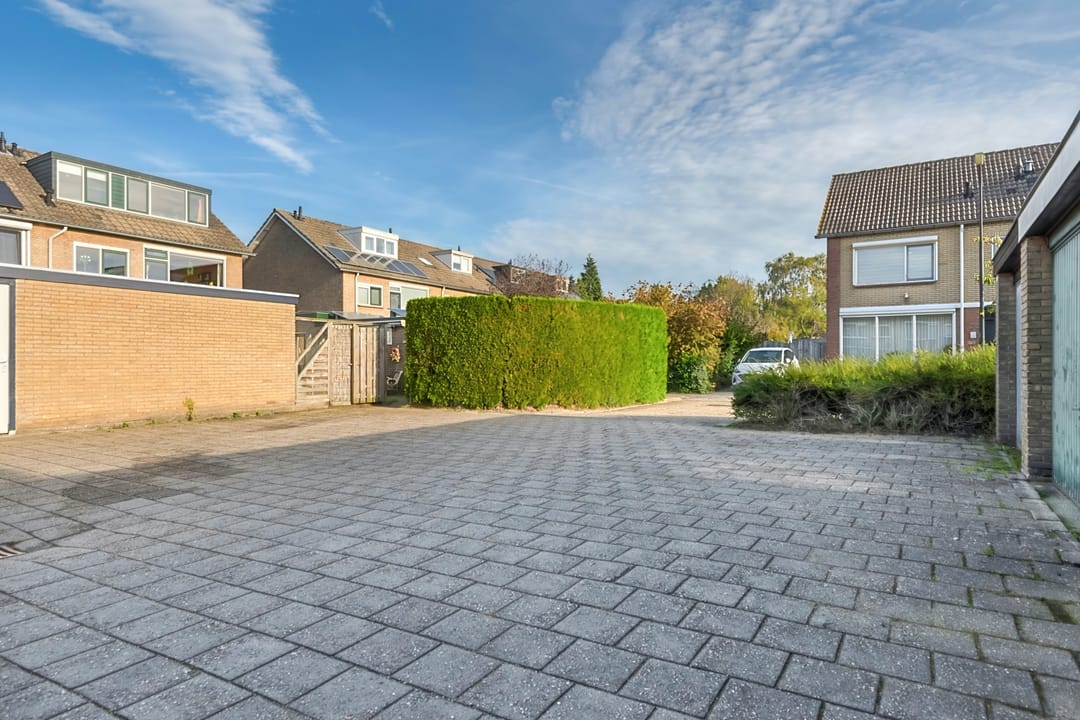 Photo 52 of Carmenstraat 8