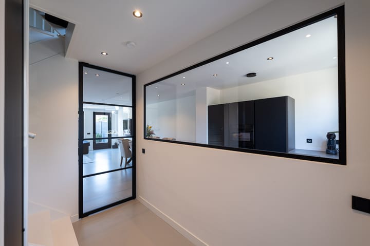 Hoekwoning te koop: Oosthoekweide 28, Hellevoetsluis