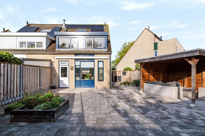 Hoekwoning te koop: Krijgsmansveld 105, Apeldoorn