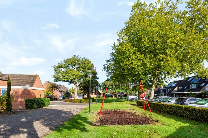 Hoekwoning te koop: Krijgsmansveld 105, Apeldoorn