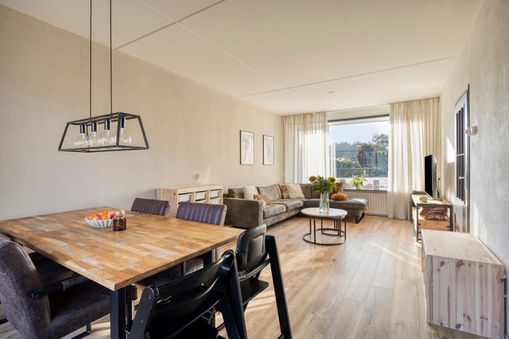 Hoekwoning te koop: Continentenlaan 93, Veendam