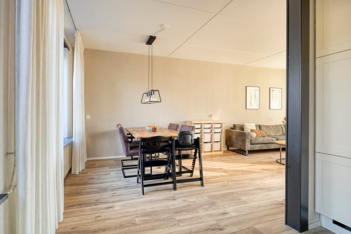 Hoekwoning te koop: Continentenlaan 93, Veendam