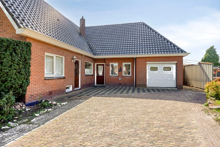 Vrijstaande woning te koop: De Metten 14, Klazienaveen