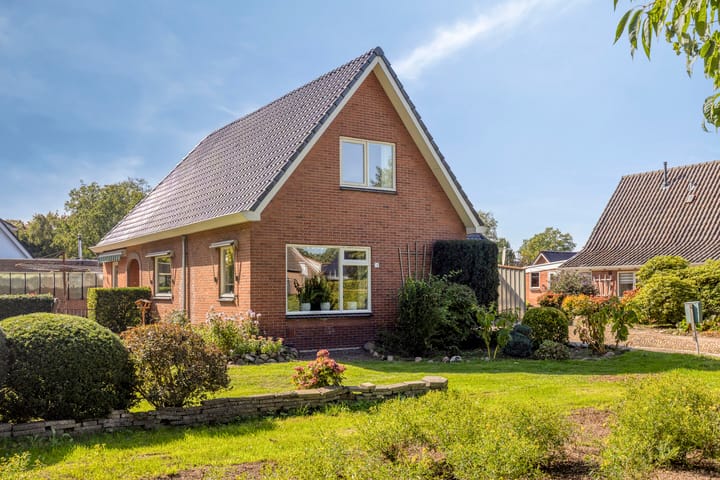 Vrijstaande woning te koop: De Metten 14, Klazienaveen