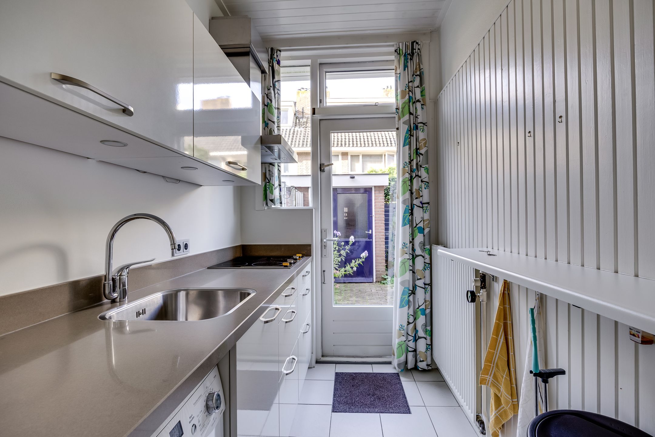 Photo 9 of Von Weberstraat 8