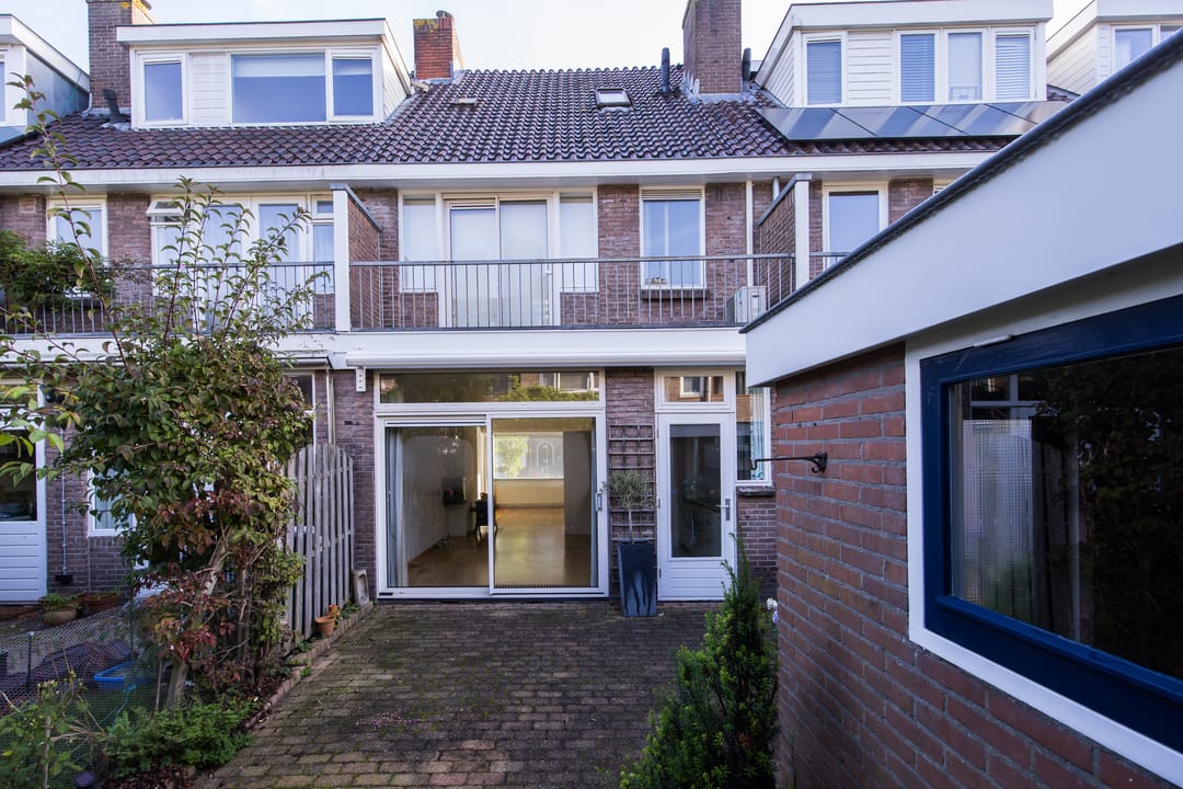 Photo 32 of Von Weberstraat 8