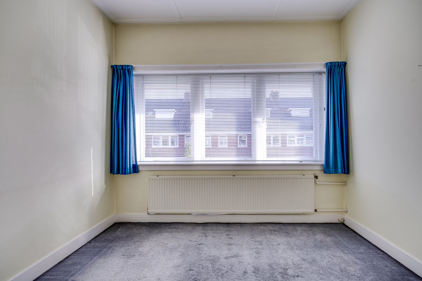 Photo 14 of Von Weberstraat 8