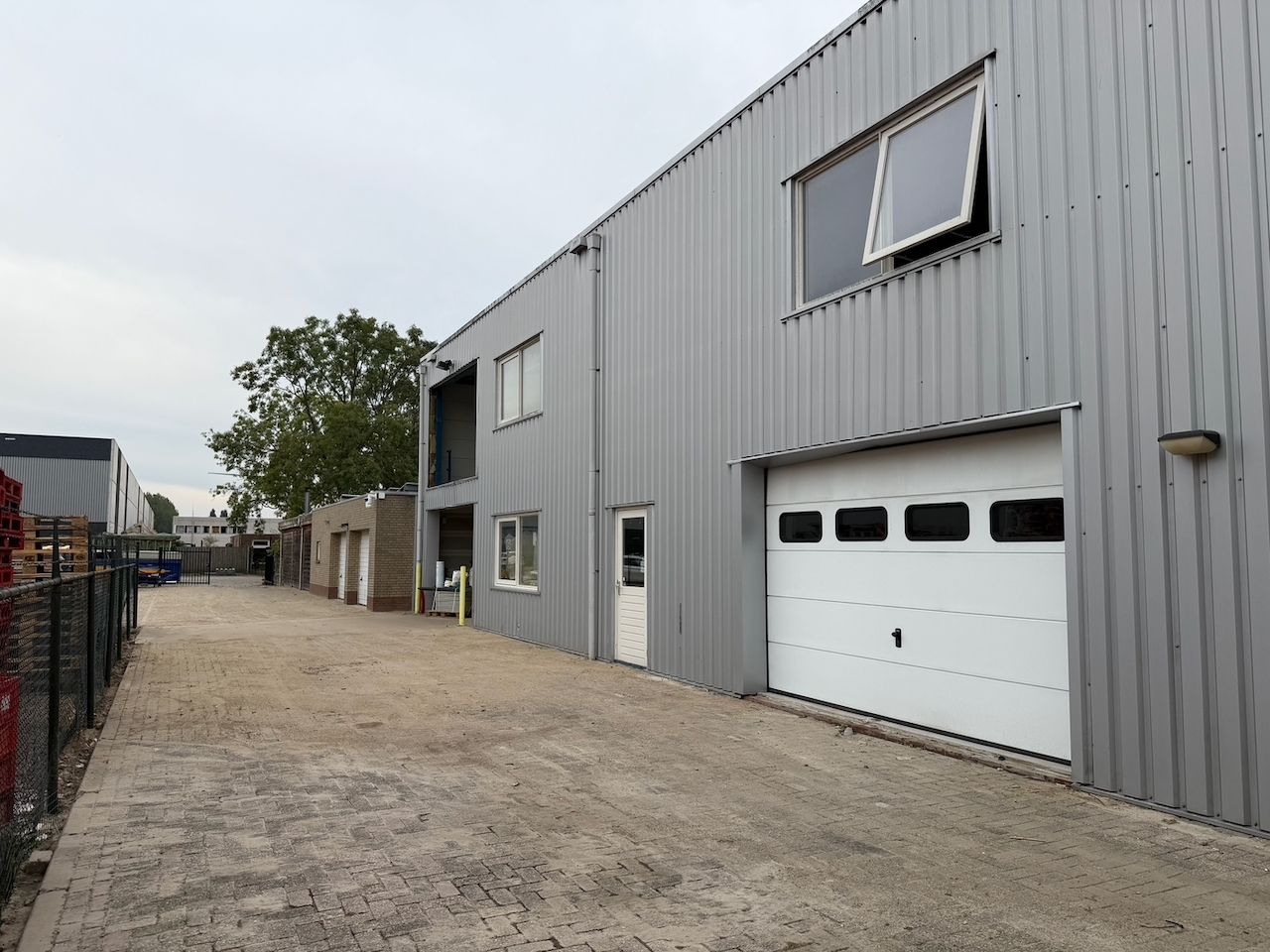 View photo 1 of Industrieweg 58