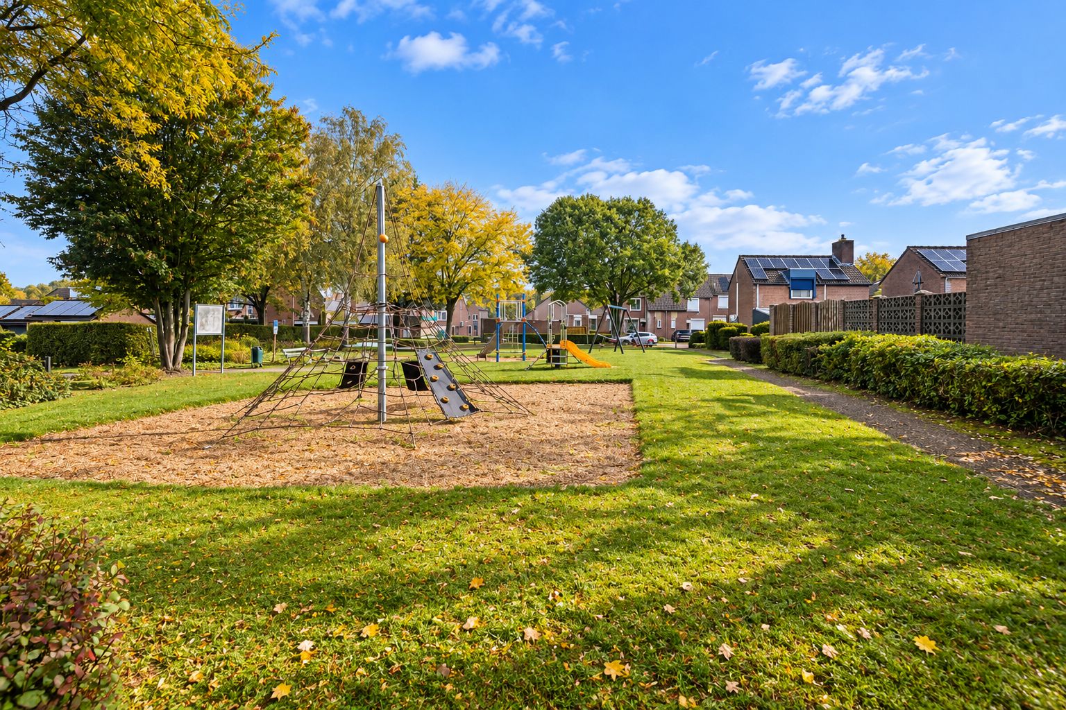 Photo 27 of Burgemeester Van Laarstraat 36