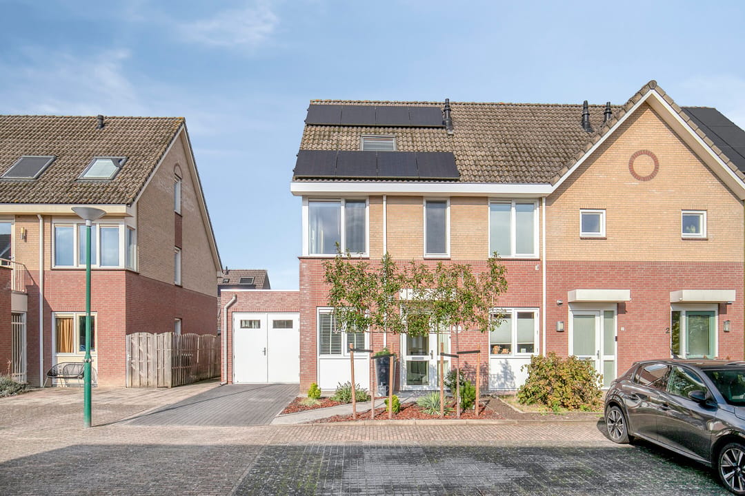 Photo 11 of Aan de Heerstraat 6