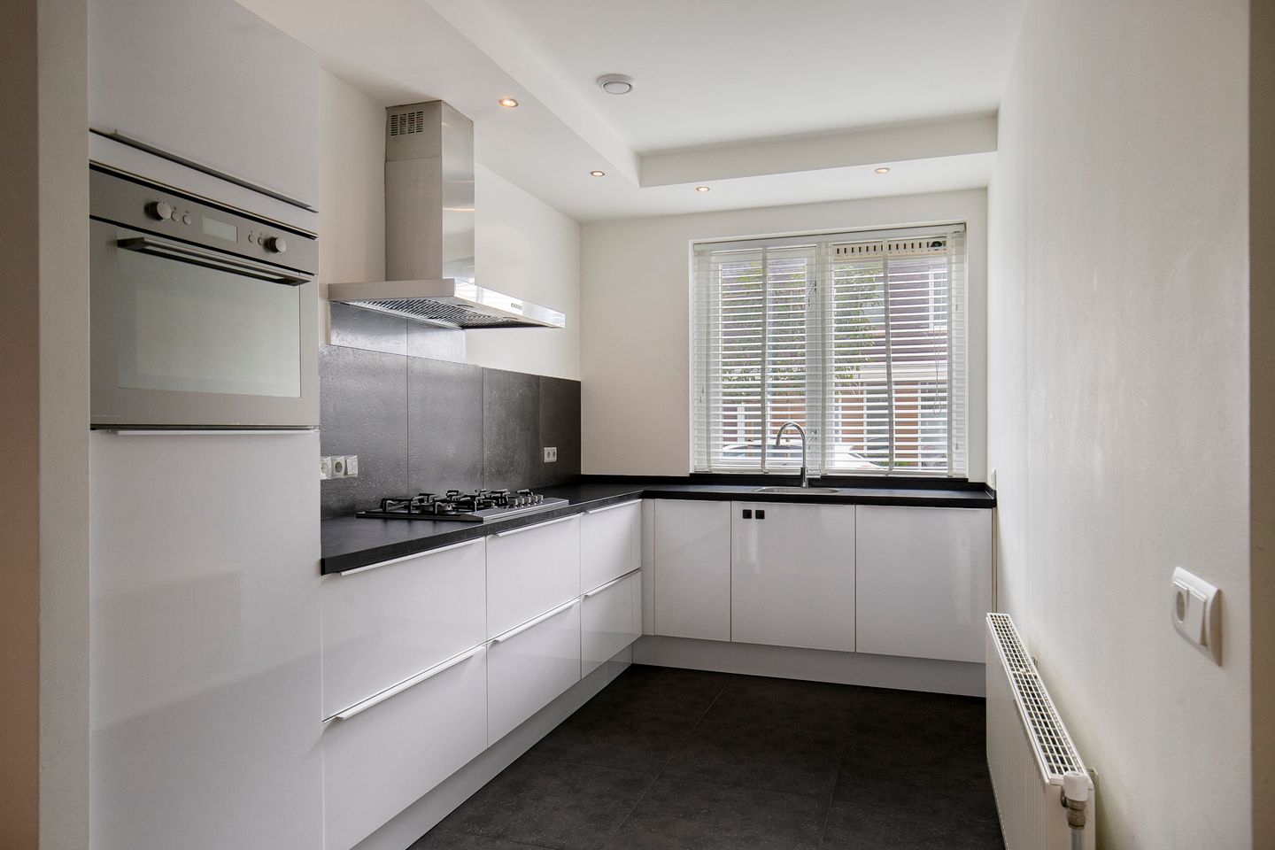 Photo 5 of Aan de Heerstraat 6