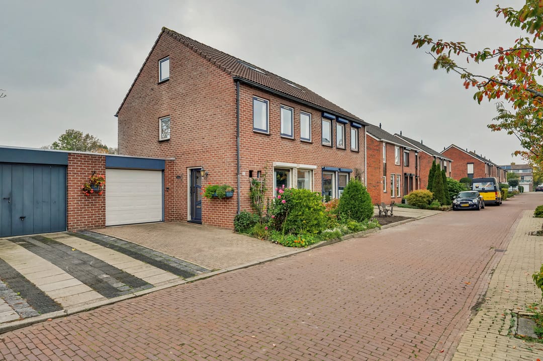 Photo 1 of Galjoenstraat 10