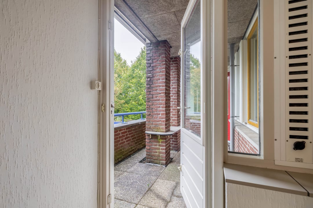 Photo 26 of Weteringdwarsstraat 15