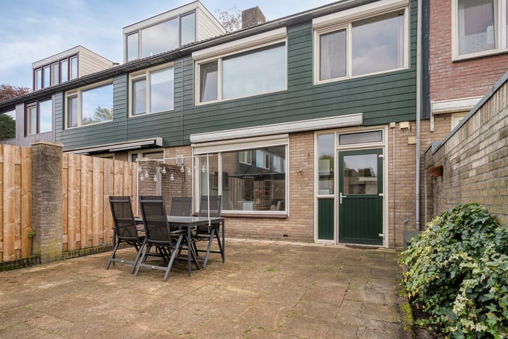 Tussenwoning te koop: van Goghlaan 7, Scherpenzeel (Ge)