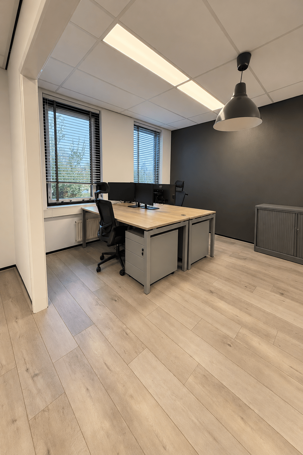 View photo 4 of Koraalrood 153