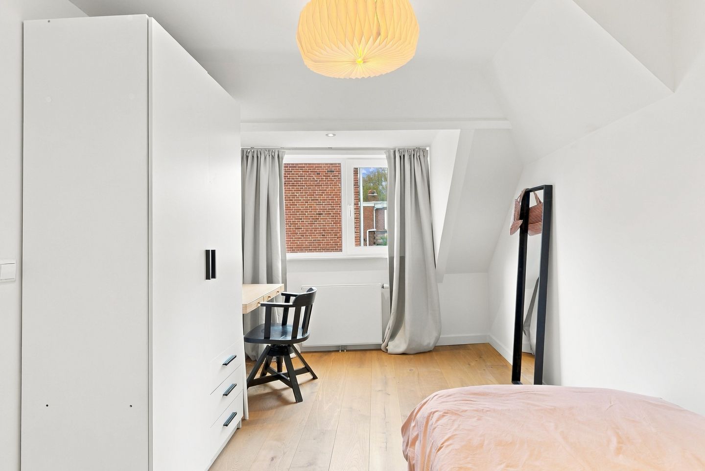 Photo 29 of Esschilderstraat 22