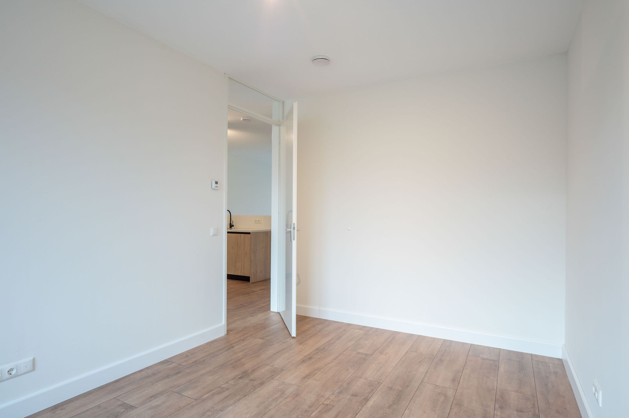 Photo 12 of Kolonel Millerstraat 60