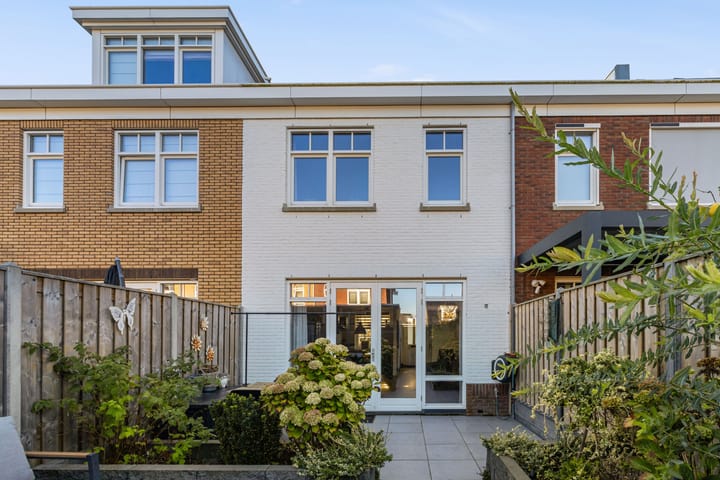 Tussenwoning te koop: Bolderik 18, Oudenhoorn