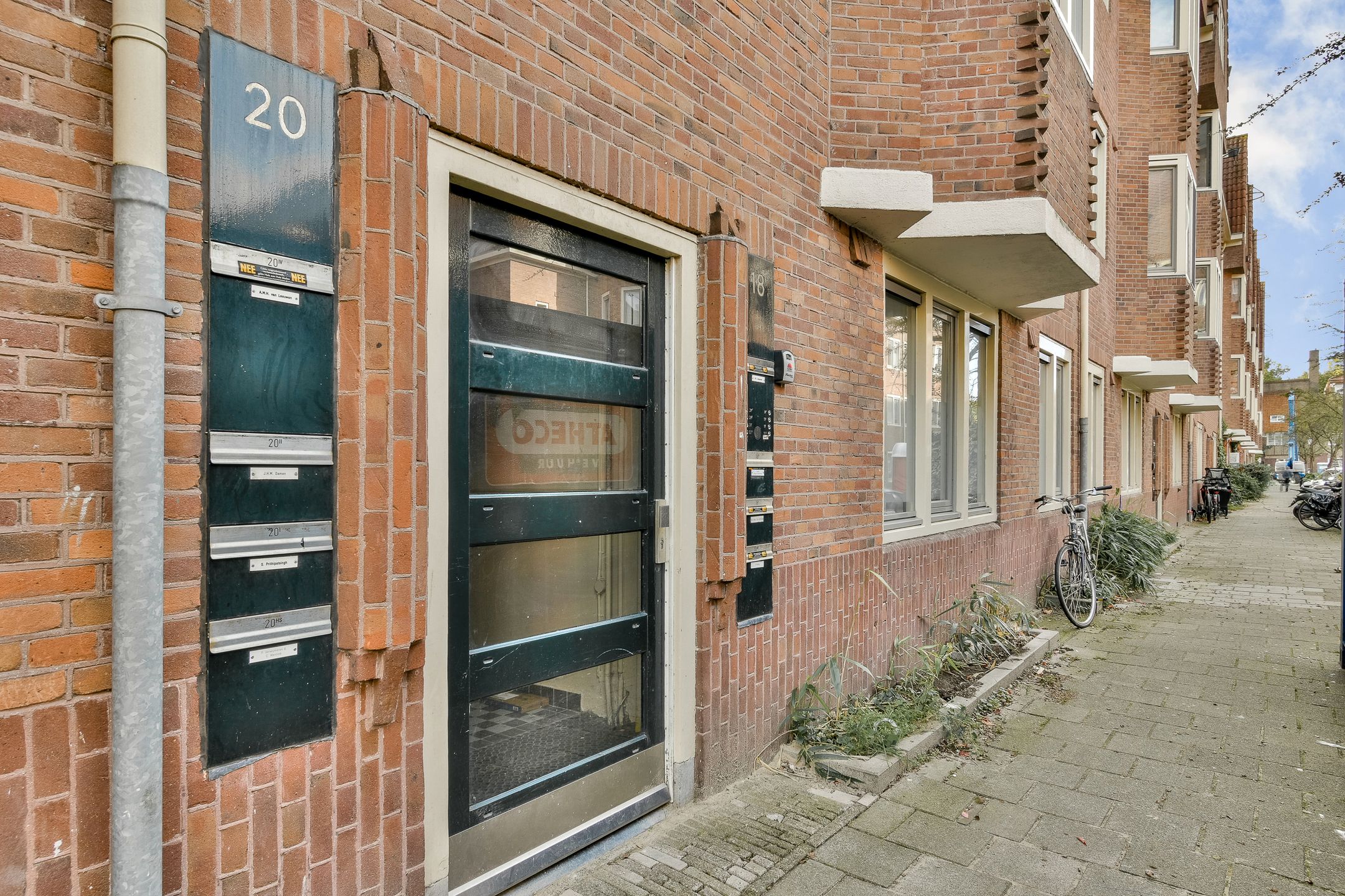 Photo 21 of David Blesstraat 20-H