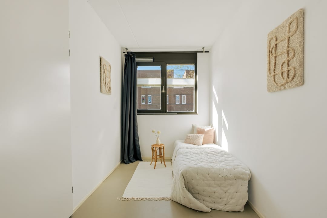 Photo 8 of Eva Besnyöstraat 617