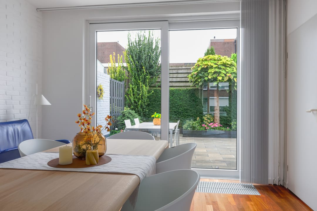 Photo 11 of Renierstraat 5