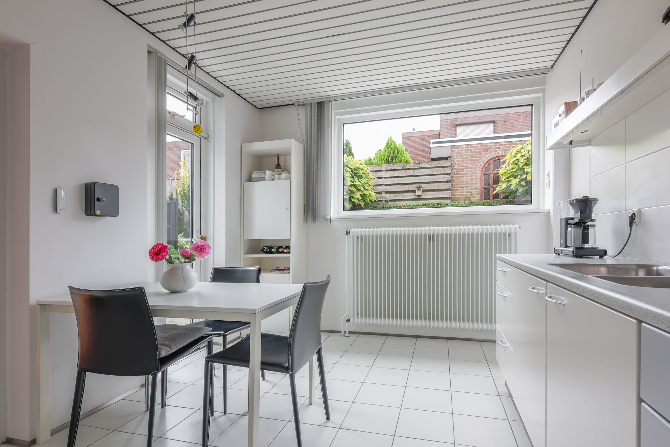 Photo 15 of Renierstraat 5