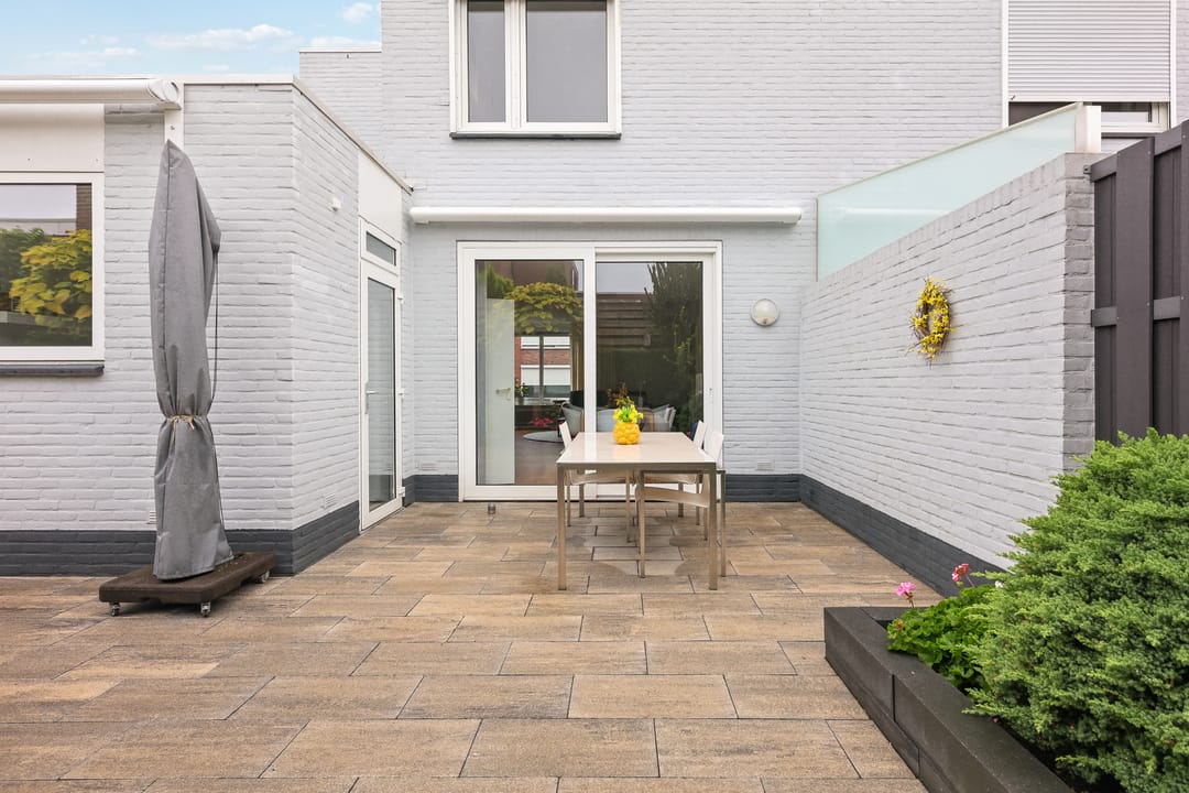 Photo 26 of Renierstraat 5