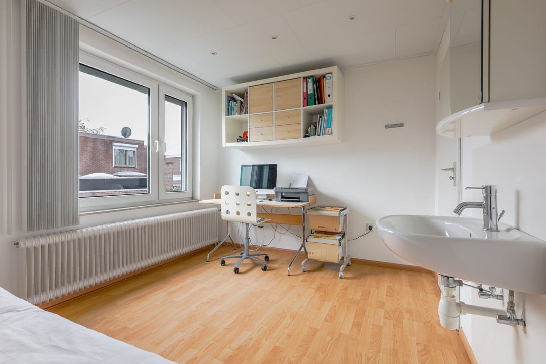 Photo 23 of Renierstraat 5
