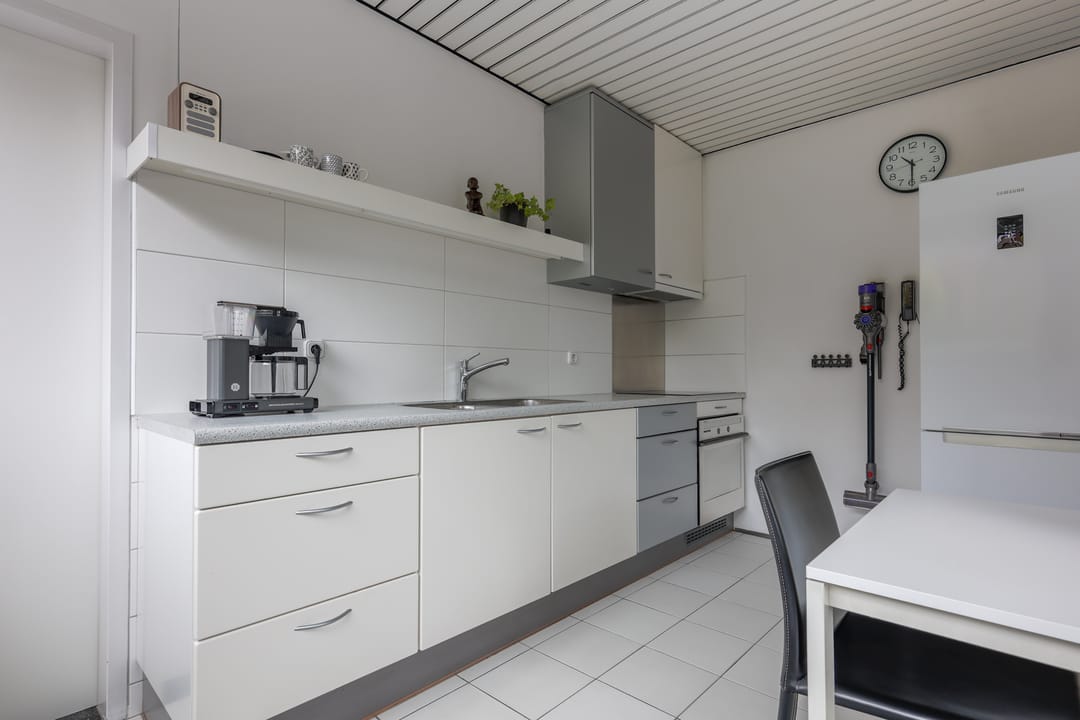 Photo 17 of Renierstraat 5