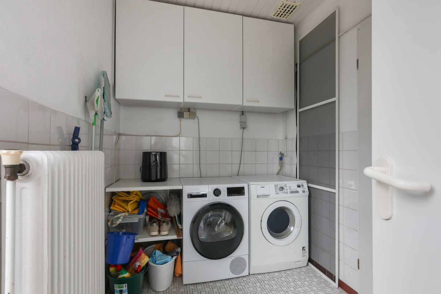 Photo 19 of Renierstraat 5