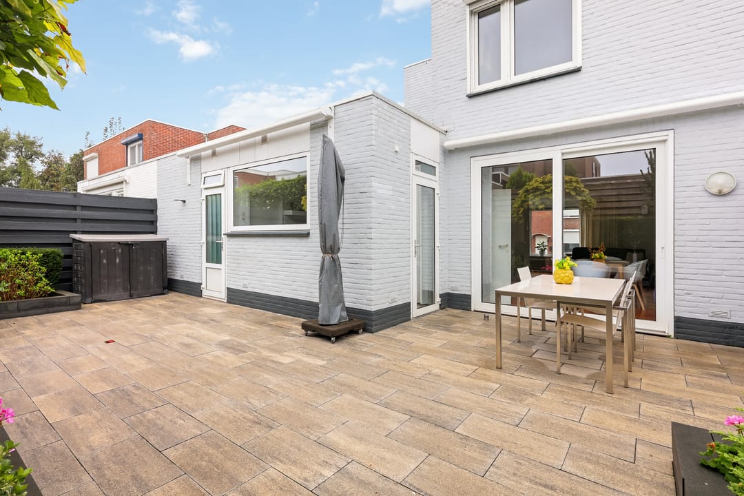 Photo 31 of Renierstraat 5