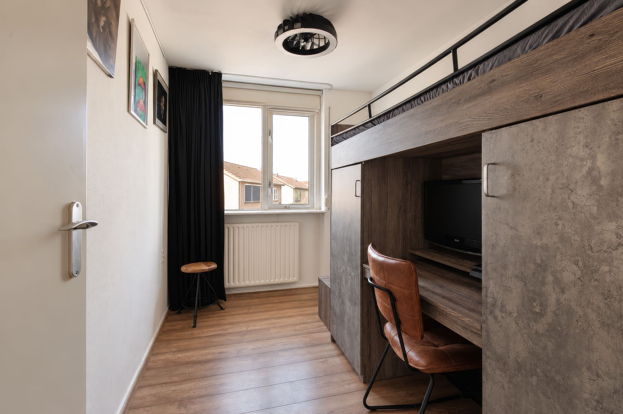 Photo 12 of 25 Junistraat 1