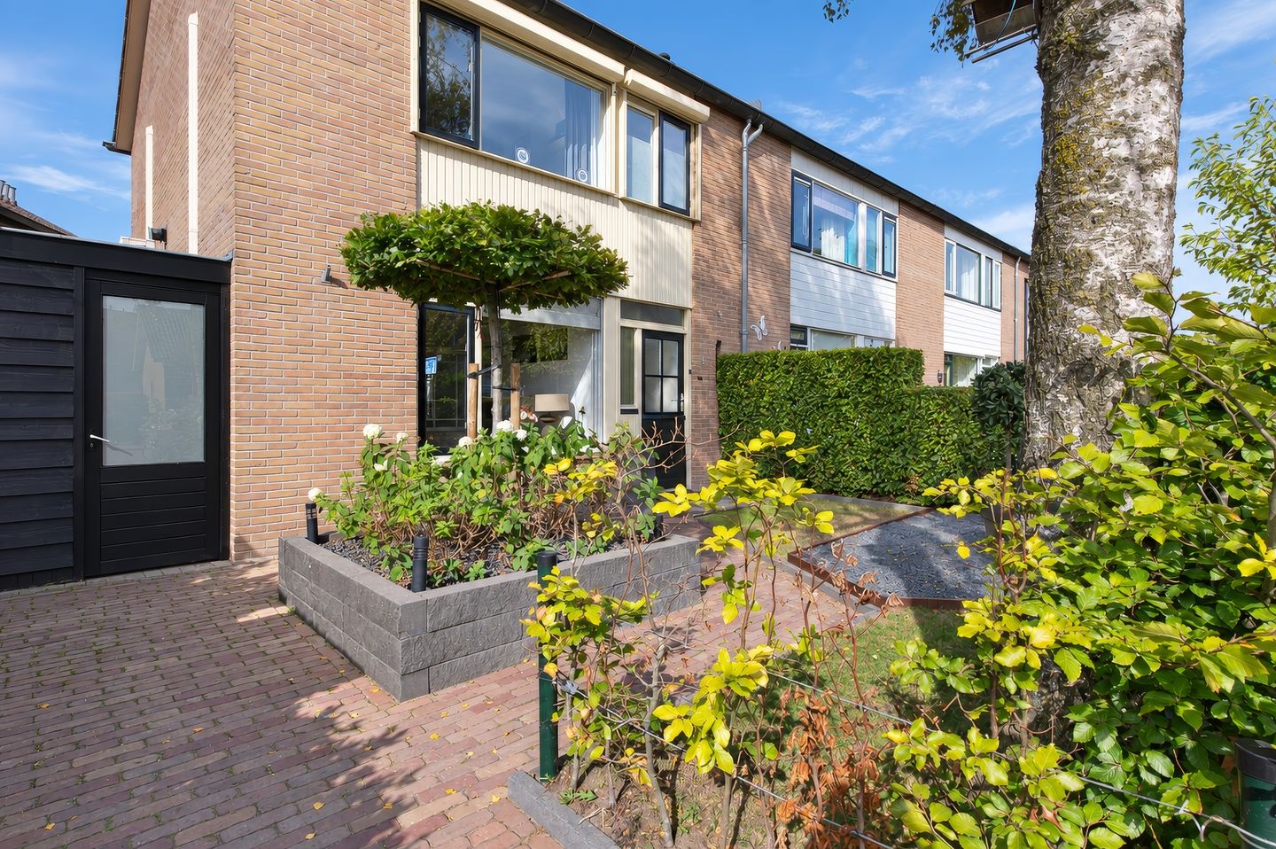 Photo 25 of 25 Junistraat 1