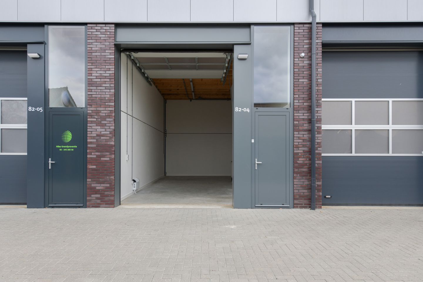 Bekijk foto 4 van Laanstraat 82-04