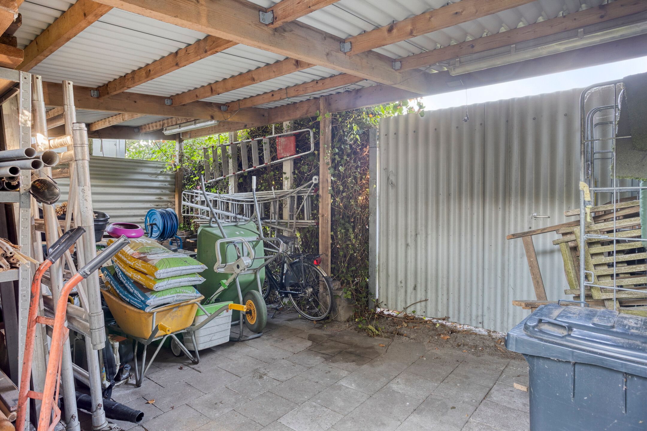 Photo 48 of De Louwstraat 25