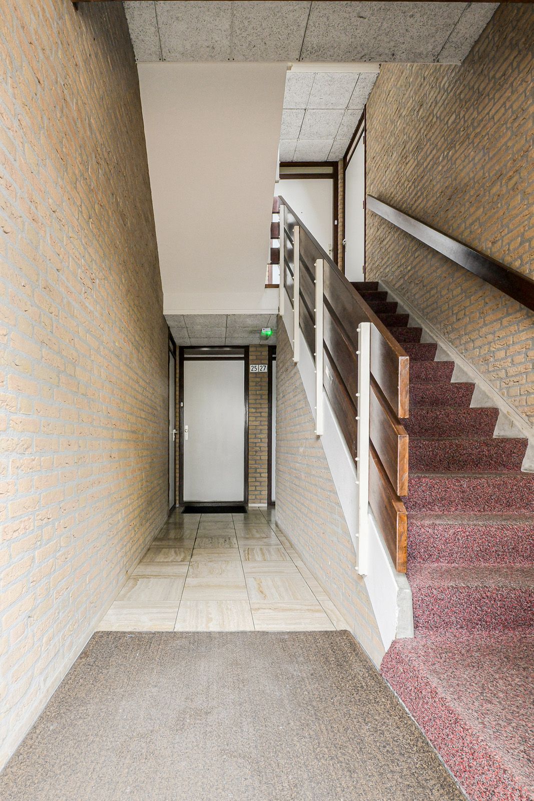 Photo 2 of Van Reesstraat 31
