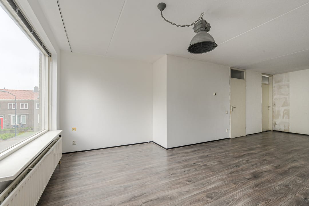 Photo 8 of Van Reesstraat 31