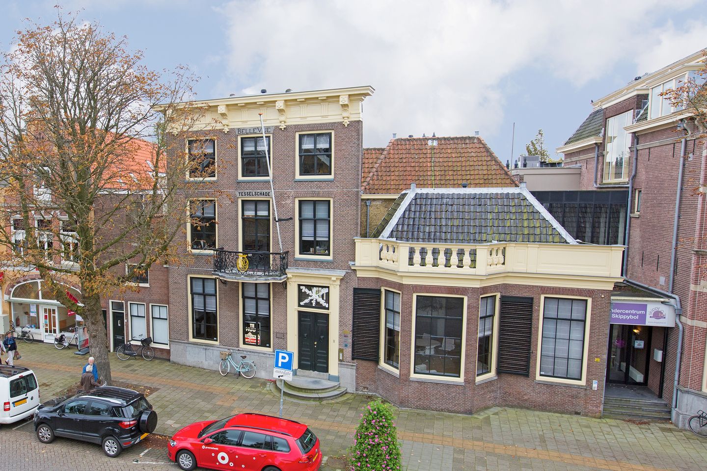 Bekijk foto 1 van Kennemerstraatweg 11