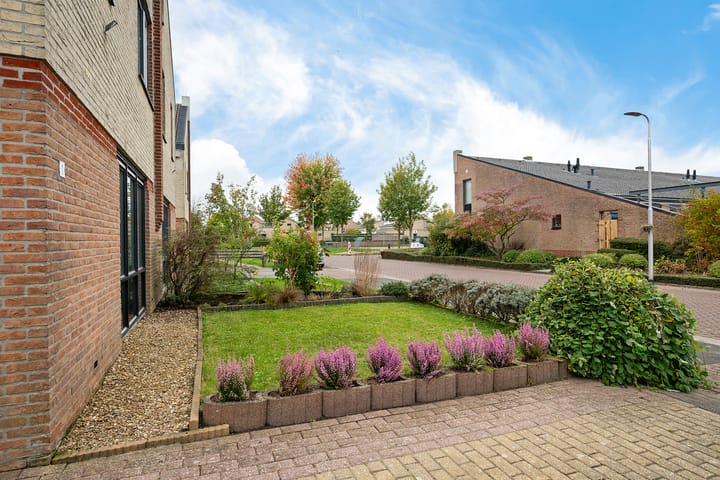 Hoekwoning te koop: Dotterbloem 1, Marknesse