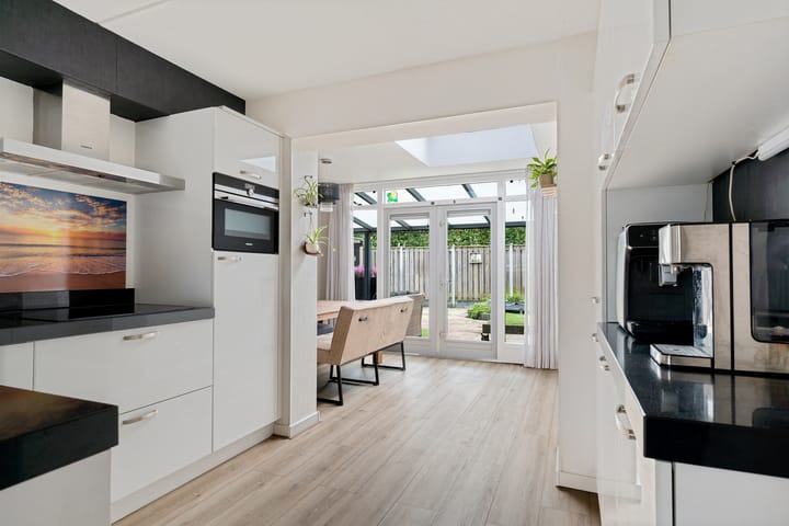 Hoekwoning te koop: Dotterbloem 1, Marknesse